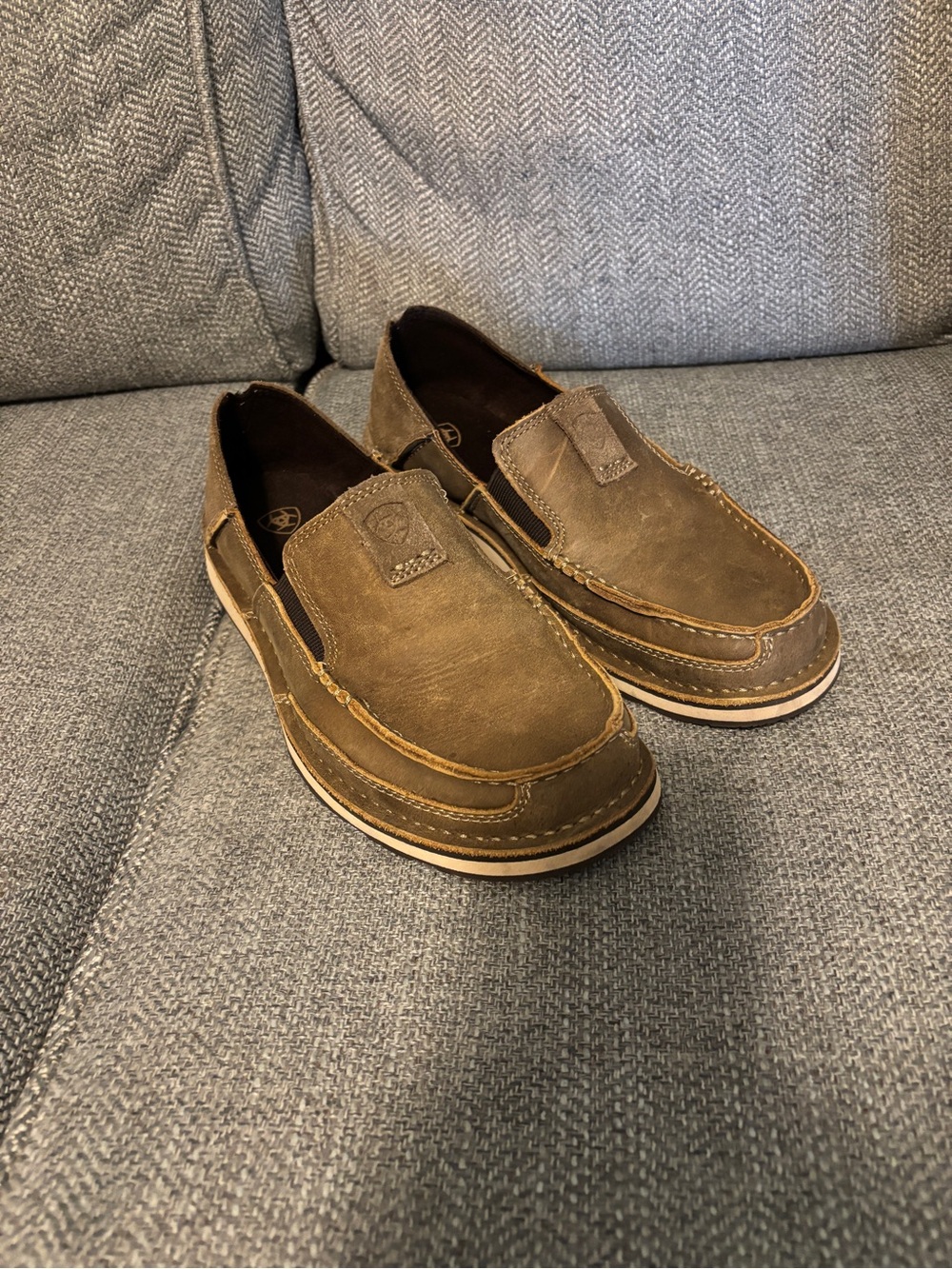 Ariat Cruisers Sz woman’s 7D